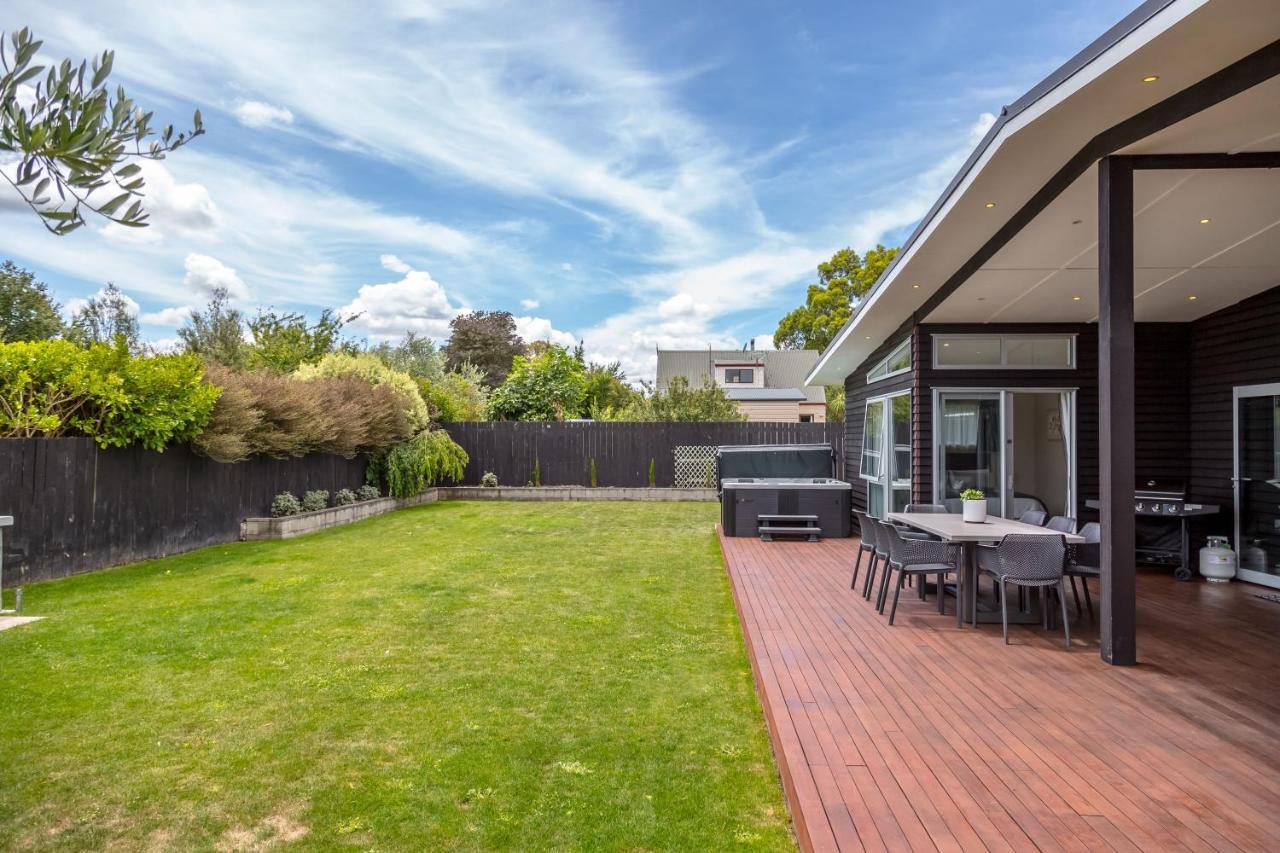 Wind Down On Esther Martinborough Exterior photo